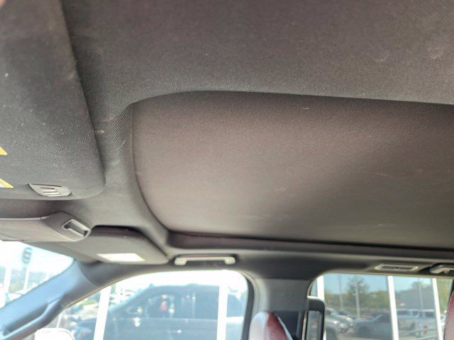 Used 2023 Ford Expedition Limited AWD/4WD image 11