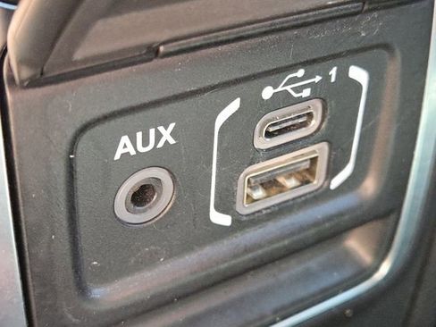Used 2018 Jeep Wrangler Unlimited Sport S AWD/4WD image 6