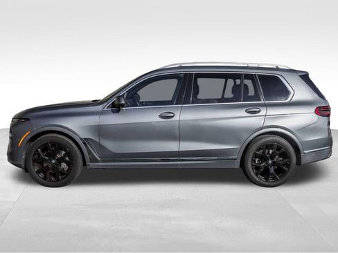 Used 2024 BMW X7 xDrive40i w/ Premium Package AWD/4WD image 11