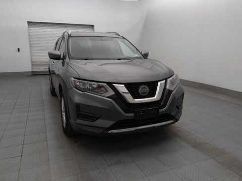 Used 2018 Nissan Rogue SV image 14
