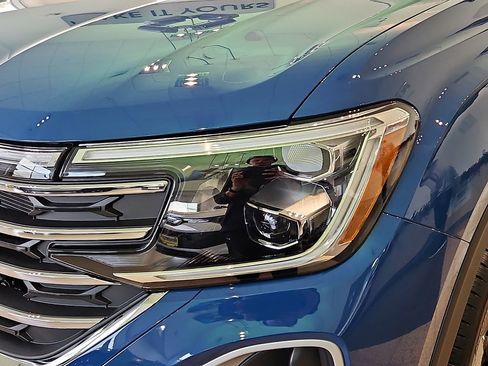 New 2026 Volkswagen Atlas SE image 7