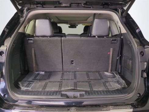 Used 2021 Toyota Highlander Platinum image 14