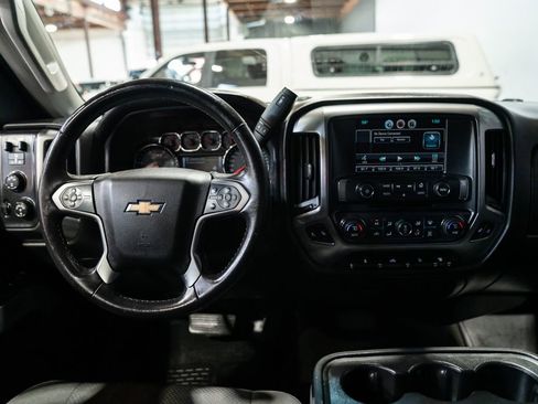 Used 2015 Chevrolet Silverado 2500 LT AWD/4WD image 13