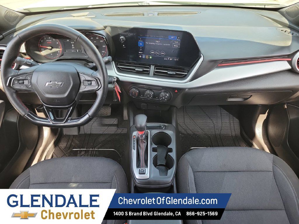 Used 2024 Chevrolet Trax RS w/ Driver Confidence Package FWD image 14