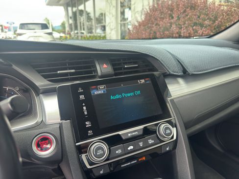Used 2017 Honda Civic Touring image 20