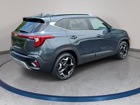Used 2024 Kia Seltos EX FWD image 5
