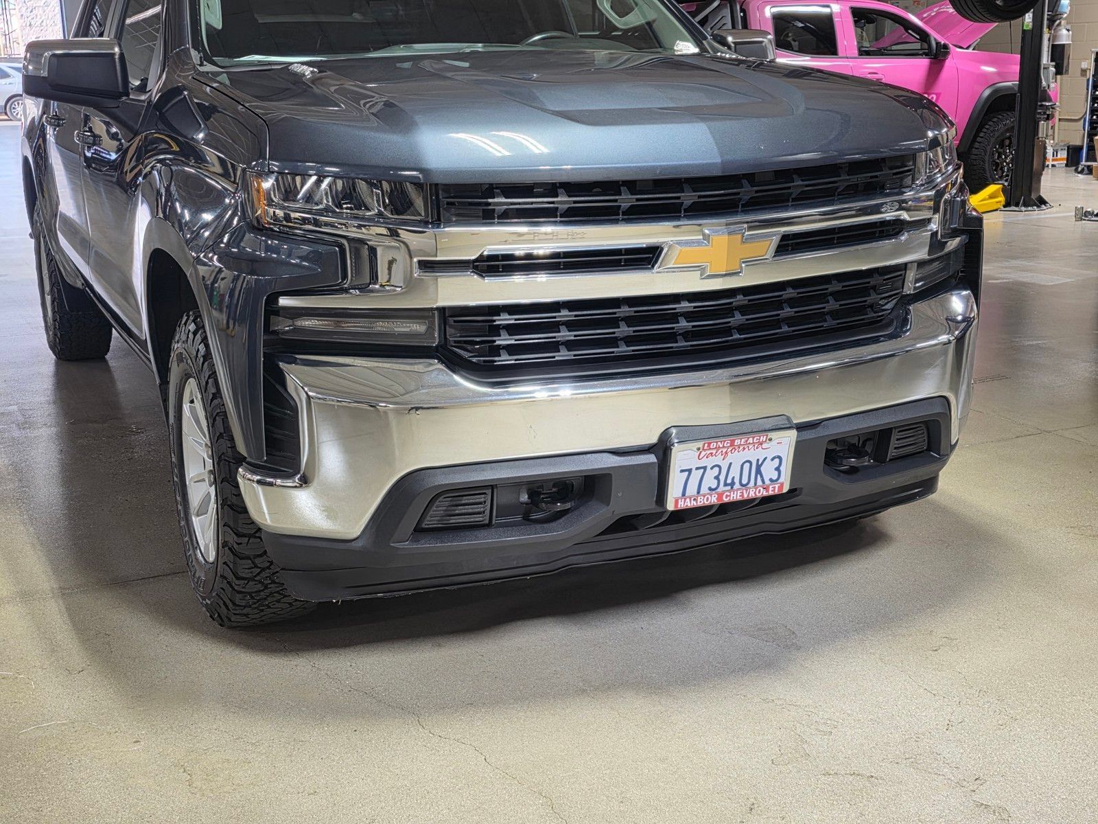 Used 2020 Chevrolet Silverado 1500 LT w/ All-Star Edition AWD/4WD image 9