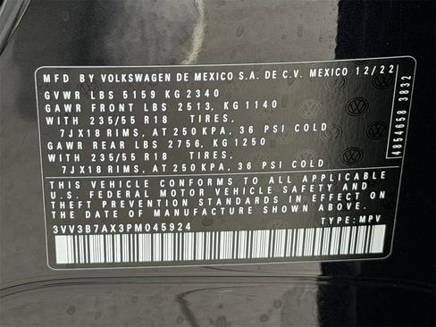 Used 2023 Volkswagen Tiguan SE image 29