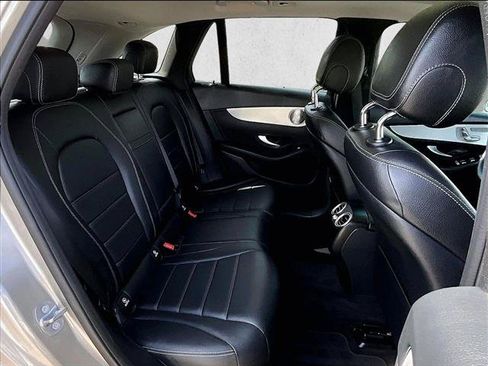 Used 2020 Mercedes-Benz GLC 300 image 26