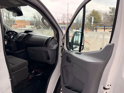 Used 2019 Ford Transit 350 XL image 17
