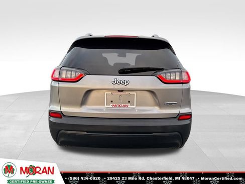 Used 2019 Jeep Cherokee Latitude w/ Popular Appearance Group image 4