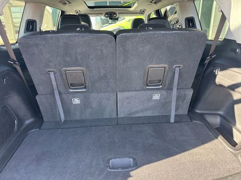 Used 2023 Jeep Grand Cherokee L Limited w/ Trailer Tow Group (B) image 8