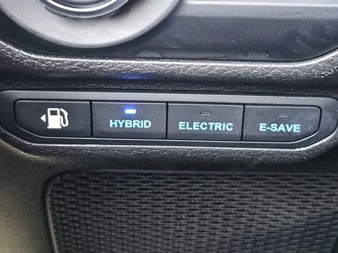 Used 2023 Jeep Wrangler Sahara w/ Cold Weather Group image 9