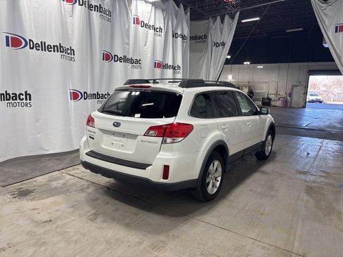 Used 2014 Subaru Outback 2.5i Limited w/ Accessory Value Package (OYT) image 5