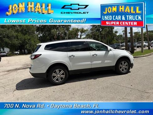 Used 2017 Chevrolet Traverse LT AWD/4WD image 12