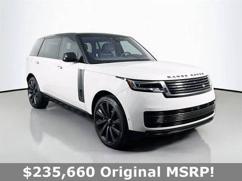 Used 2023 Land Rover Range Rover SV image 3