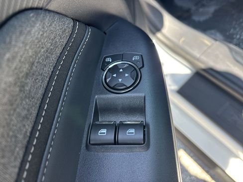 Used 2025 Ford Mustang Coupe RWD image 17