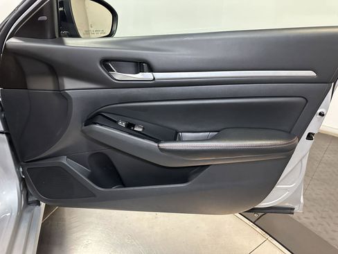 Used 2024 Nissan Altima 2.5 SR image 35