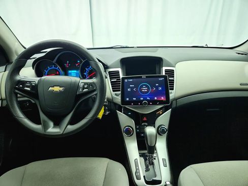 Used 2015 Chevrolet Cruze LT image 15