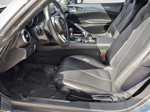 Used 2022 MAZDA MX-5 Miata RF Grand Touring image 11