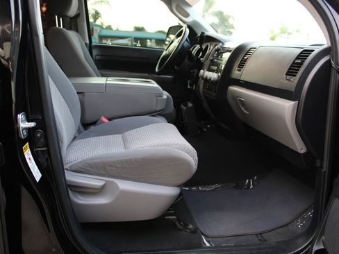 Used 2012 Toyota Tundra 2WD CrewMax w/ Tow Pkg image 10