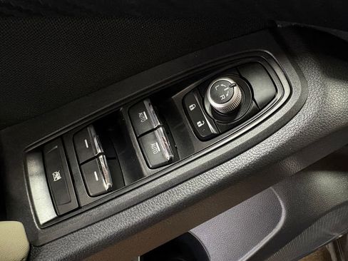 Used 2024 Subaru Ascent Premium w/ Convenience Package image 19