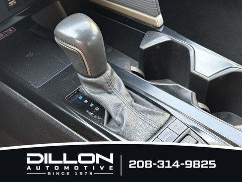 Used 2025 Toyota Camry SE FWD image 20