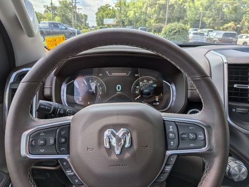 Used 2026 RAM 1500 Laramie AWD/4WD image 12