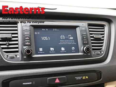 Used 2021 Kia Sedona EX image 19