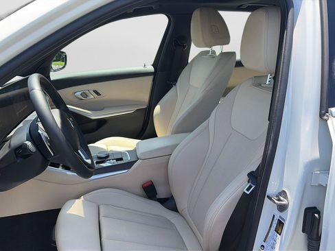 Certified 2024 BMW 330i Sedan w/ Convenience Package RWD image 10