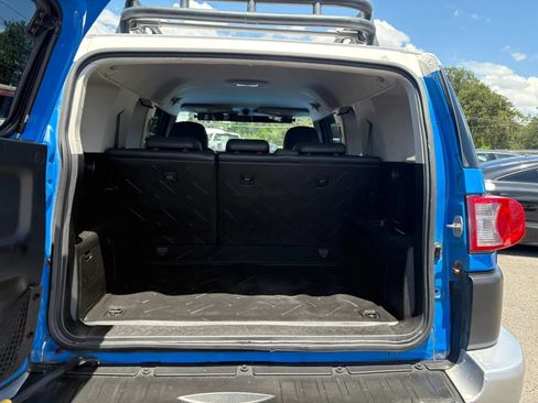 Used 2007 Toyota FJ Cruiser 2WD image 16
