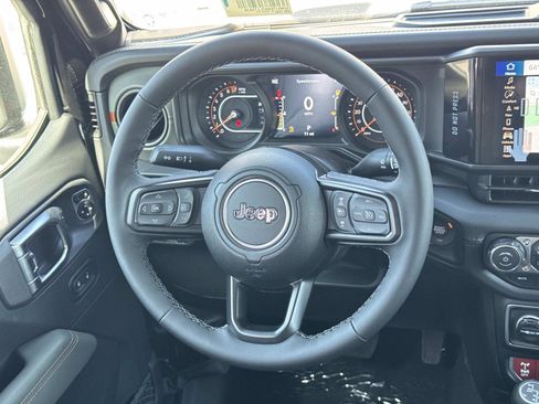 New 2026 Jeep Gladiator Mojave image 7