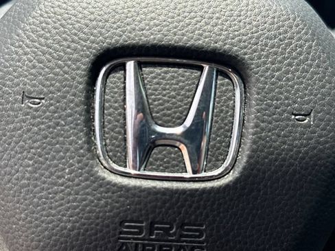 Used 2024 Honda HR-V LX image 19