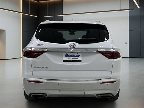 Used 2023 Buick Enclave Essence w/ Experience Buick Package FWD image 5