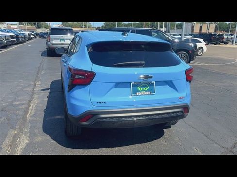 Used 2024 Chevrolet Trax RS w/ Driver Confidence Package FWD image 7