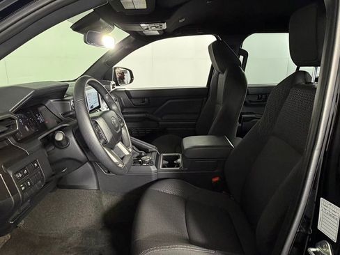 Used 2025 Toyota 4Runner SR5 image 20