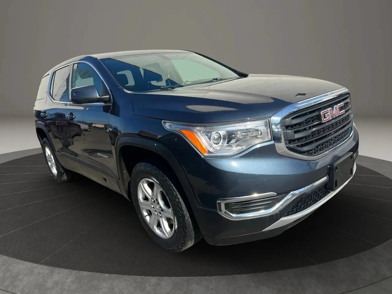 Used 2019 GMC Acadia SLE AWD/4WD image 3