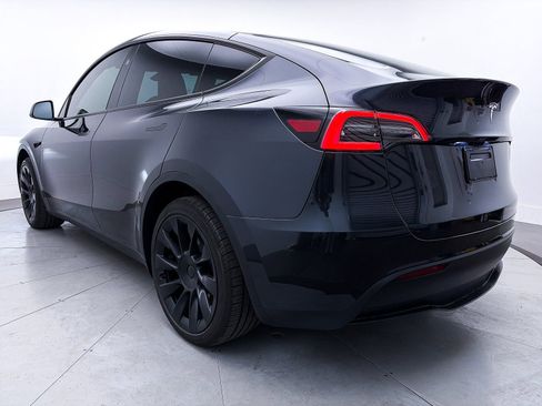 Used 2024 Tesla Model Y Long Range image 12