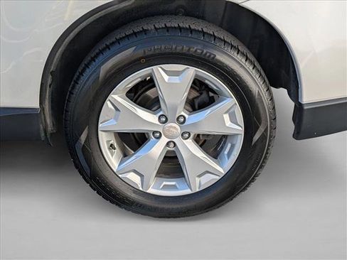 Used 2016 Subaru Forester 2.5i Premium w/ Popular Package #2 image 10