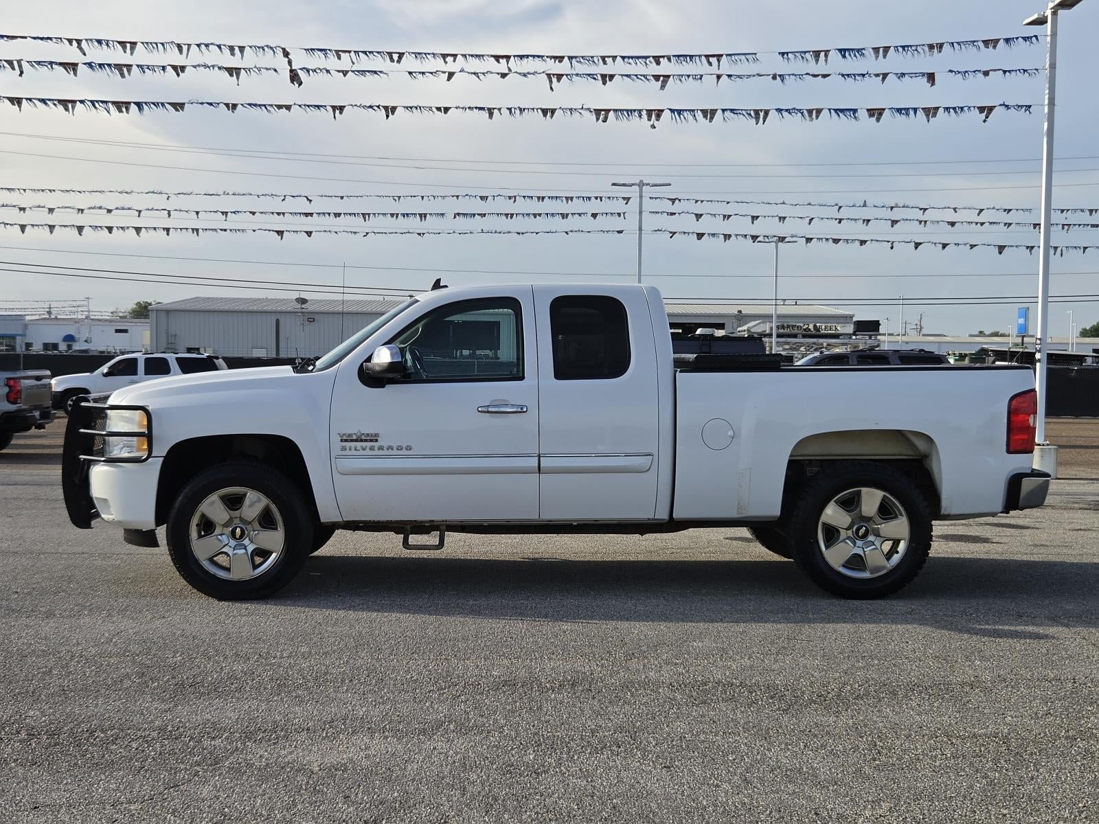 Used 2011 Chevrolet Silverado 1500 LT w/ Texas Edition RWD image 6