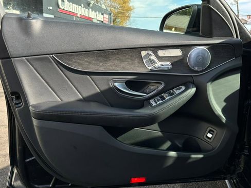 Used 2020 Mercedes-Benz C 300 C 300 4MATIC Sedan image 17