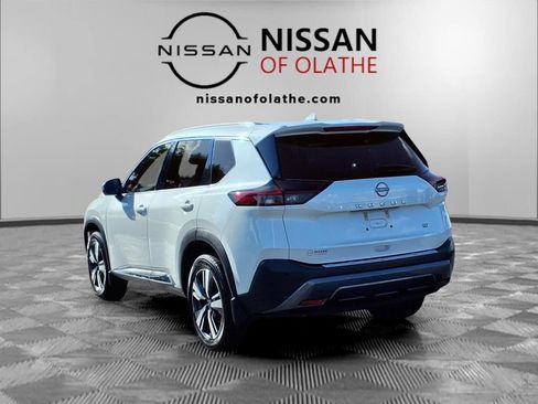Used 2023 Nissan Rogue SL w/ SL Premium Package FWD image 5