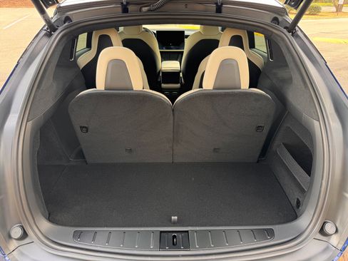 Used 2023 Tesla Model X image 68