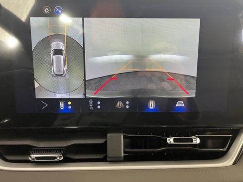 New 2026 Chevrolet Equinox LT w/ Convenience Package II image 35