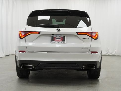 Used 2024 Acura MDX SH-AWD image 11