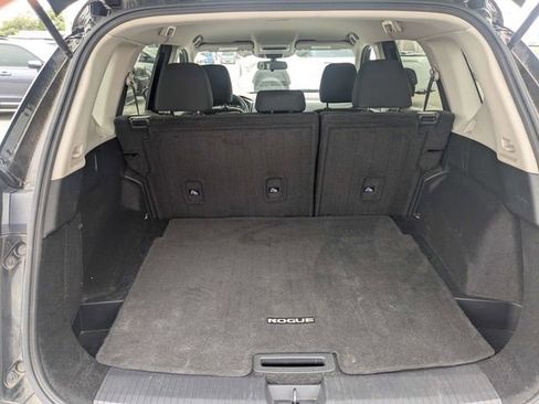 Used 2023 Nissan Rogue S FWD image 12