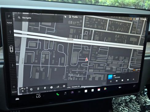 Used 2023 Tesla Model S Standard Range image 18