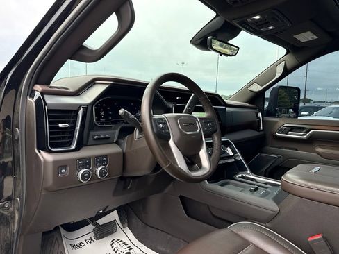 Used 2025 GMC Sierra 3500 Denali w/ Denali Reserve Package AWD/4WD image 25