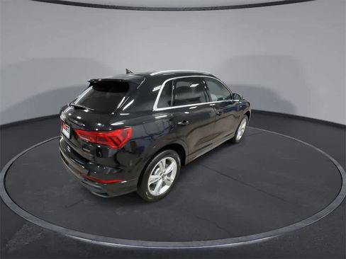 Used 2024 Audi Q3 2.0T Premium image 8