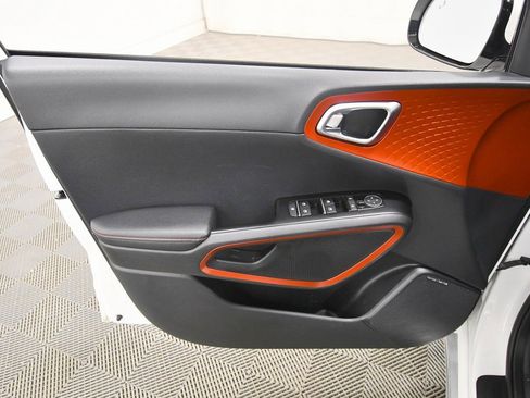 Certified 2023 Kia Soul GT-Line w/ GT-Line Technology Package image 13